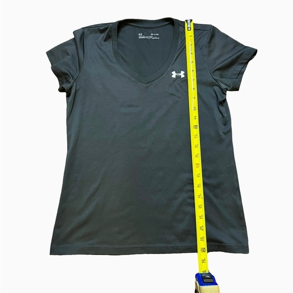 3 Womens Under Armour Short Sleeve Shirts - Picture 6 of 9
